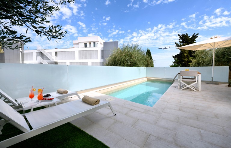 JUNIOR SUITE WITH PRIVATE POOL